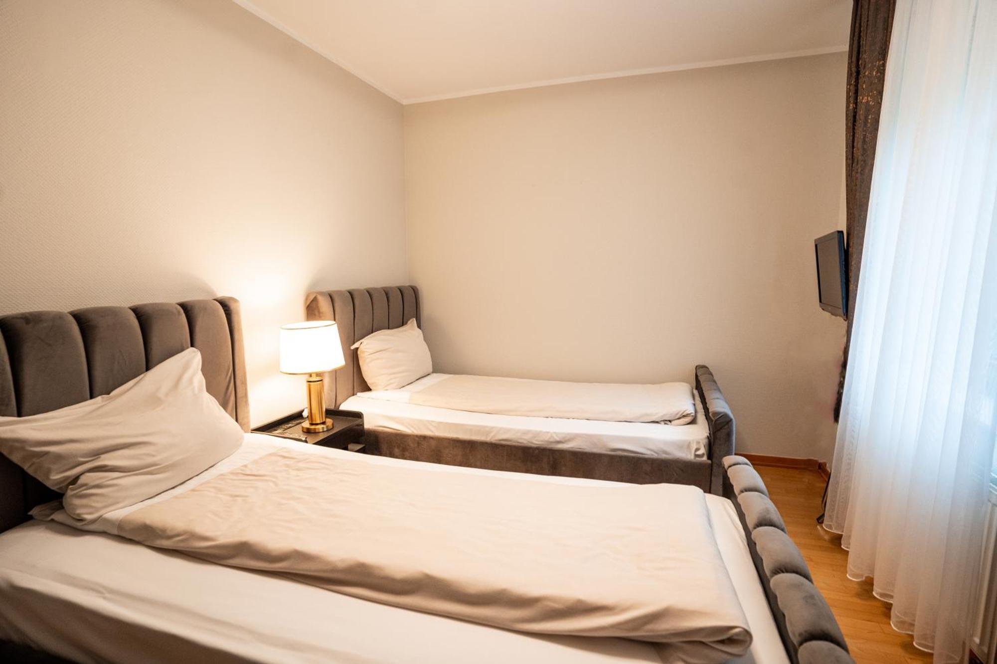 Hotel Cityhome Am Kurpark บาดซัลซูเฟลน ภายนอก รูปภาพ